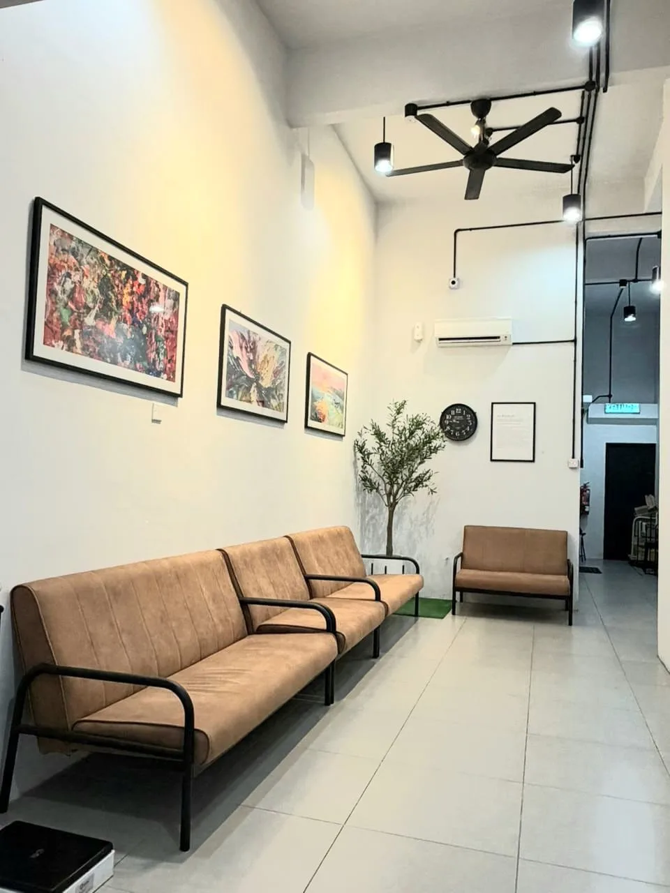Klinik Hazcare waiting area
